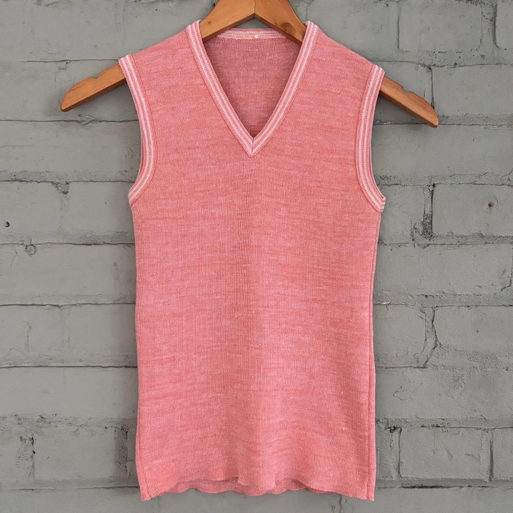 Vintage Sleeveless V-Neck Knit Top - Pale Pink